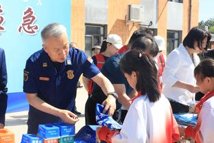 小卡：我们下半场的防守更好了 但还必须更加稳定